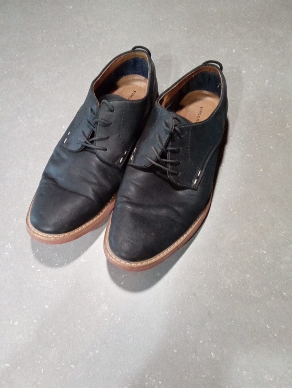 10.5 Men's Black Leather Derby Shoes with Contrast Tan Sole. Uncle Florian